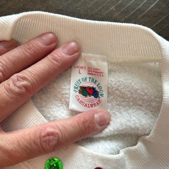 Unique Hand-Painted Vintage Ugly Christmas Sweater mistletoe sequence size Large - Picture 9 of 13